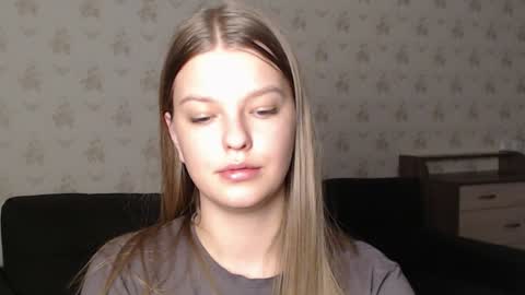 EmySway online show from December 12, 2024, 10:52 pm