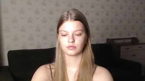 EmySway online show from December 26, 2024, 9:47 pm