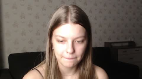 EmySway online show from December 28, 2024, 2:42 pm