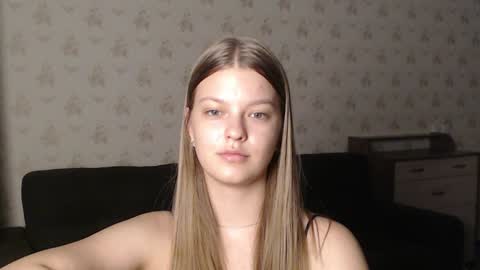 EmySway online show from December 28, 2024, 5:46 pm