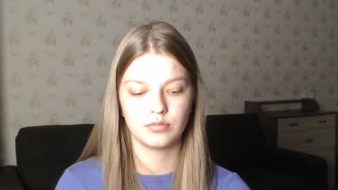 EmySway online show from December 29, 2024, 9:20 pm