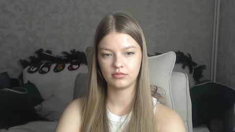 EmySway online show from December 31, 2024, 8:26 am