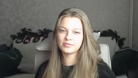 EmySway online show from January 28, 2025, 5:03 pm