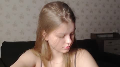 EmySway online show from February 9, 2025, 10:20 am