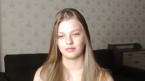 EmySway online show from February 9, 2025, 10:32 pm