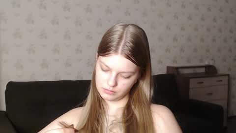 EmySway online show from February 10, 2025, 1:33 pm