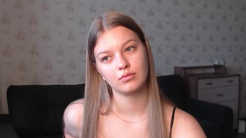 EmySway online show from October 5, 2025, 7:07 am