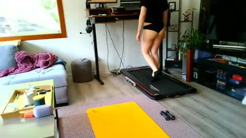 emyxxl online show from June 12, 2026, 12:48 pm