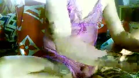 CHUN LY online show from October 11, 2025, 3:39 am