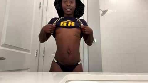 Snapshot of enchantressanon chatting on February 5, 2026, 4:39 am Enchantress online show from February 5, 2026, 4:39 am