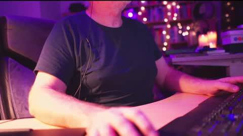 Snapshot of energybra chatting on December 9, 2024, 1:07 am uk online show from December 9, 2024, 1:07 am