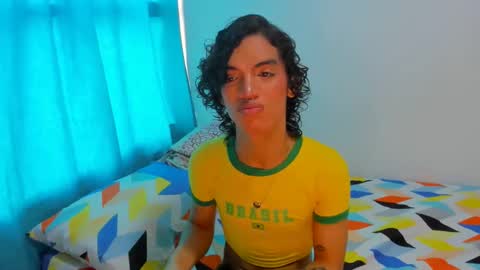 engel20042001 online show from December 18, 2024, 4:39 pm