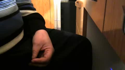 engin_83 online show from April 5, 2026, 12:08 am