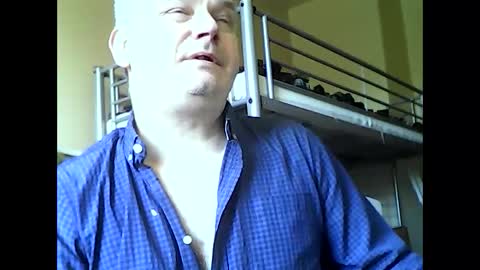 englishguysurrey online show from December 19, 2024, 11:50 am