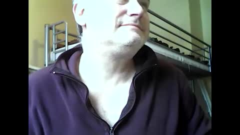 englishguysurrey online show from January 6, 2025, 12:57 pm