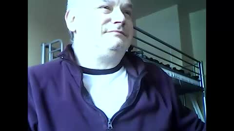englishguysurrey online show from January 11, 2025, 9:15 am