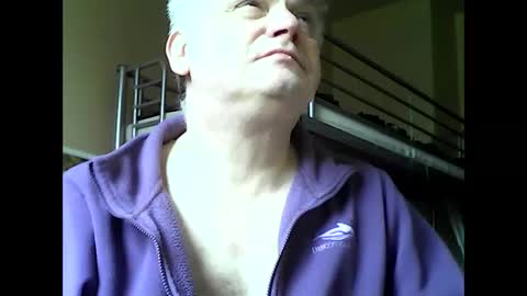 englishguysurrey online show from March 12, 2025, 9:44 am