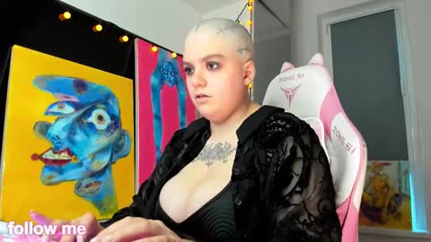 Snapshot of enigmastella chatting on December 22, 2025, 11:07 am enigmastella online show from December 22, 2025, 11:07 am