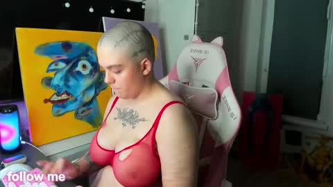 Snapshot of enigmastella chatting on January 5, 2026, 5:27 pm enigmastella online show from January 5, 2026, 5:27 pm