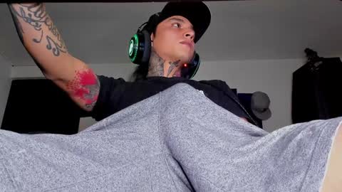 Snapshot of enjoymycock99 chatting on December 9, 2024, 6:55 am enjoymycock99 online show from December 9, 2024, 6:55 am