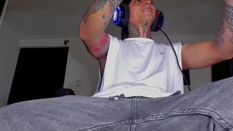 Snapshot of enjoymycock99 chatting on December 17, 2024, 2:12 am enjoymycock99 online show from December 17, 2024, 2:12 am