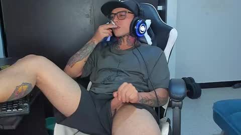 Snapshot of enjoymycock99 chatting on February 24, 2025, 9:10 am enjoymycock99 online show from February 24, 2025, 9:10 am