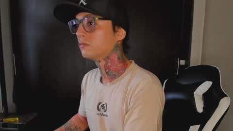 Snapshot of enjoymycock99 chatting on February 26, 2025, 3:52 pm enjoymycock99 online show from February 26, 2025, 3:52 pm