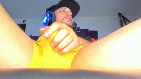 Snapshot of enjoymycock99 chatting on November 2, 2025, 6:05 am enjoymycock99 online show from November 2, 2025, 6:05 am