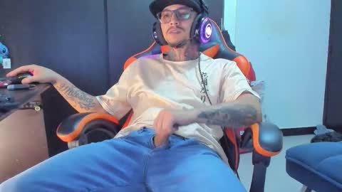 enjoymycock99 online show from November 16, 2025, 5:46 am