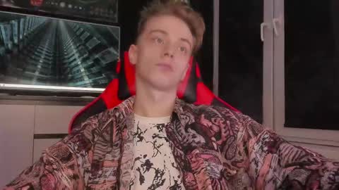 Enker online show from October 24, 2025, 2:08 am