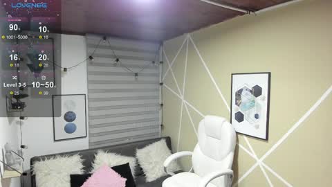 Enma clark online show from April 12, 2026, 3:33 am