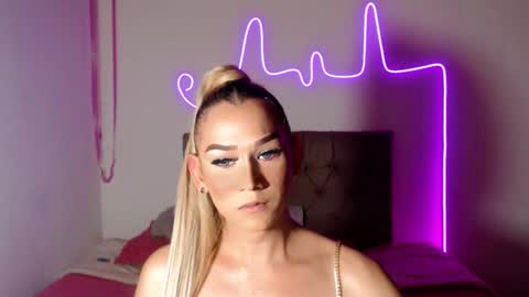 Snapshot of enma_gill chatting on December 6, 2024, 1:07 am Enma Rojas online show from December 6, 2024, 1:07 am