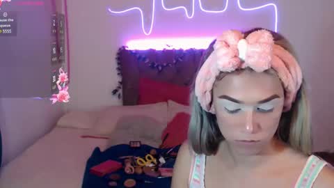 Snapshot of enma_gill chatting on December 19, 2024, 3:52 pm Enma Rojas online show from December 19, 2024, 3:52 pm