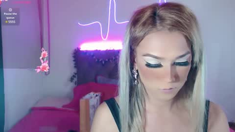 Snapshot of enma_gill chatting on December 25, 2024, 6:31 am Enma Rojas online show from December 25, 2024, 6:31 am