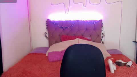 Snapshot of enma_gill chatting on January 6, 2025, 6:41 pm Enma Rojas online show from January 6, 2025, 6:41 pm