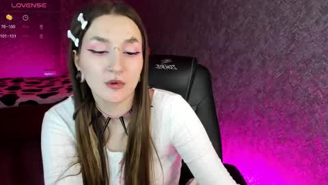 Snapshot of enn_allenn chatting on December 17, 2024, 7:18 am enn_allenn online show from December 17, 2024, 7:18 am