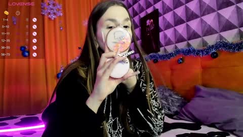 Snapshot of enn_allenn chatting on December 28, 2024, 2:11 am enn_allenn online show from December 28, 2024, 2:11 am