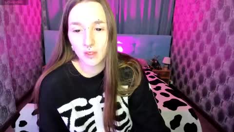 Snapshot of enn_allenn chatting on January 7, 2025, 2:31 am enn_allenn online show from January 7, 2025, 2:31 am