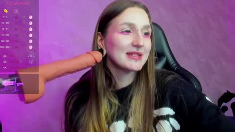 Snapshot of enn_allenn chatting on February 14, 2025, 1:13 am enn_allenn online show from February 14, 2025, 1:13 am