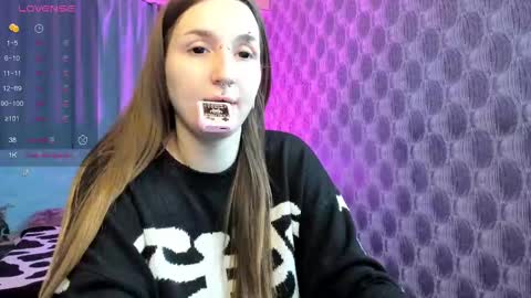 Snapshot of enn_allenn chatting on March 8, 2025, 12:44 am enn_allenn online show from March 8, 2025, 12:44 am