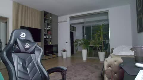 Erik online show from March 4, 2025, 8:05 pm