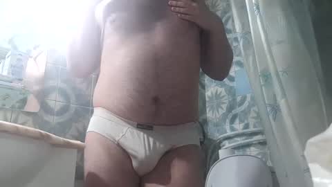 enrique696912345 online show from April 5, 2026, 1:03 am