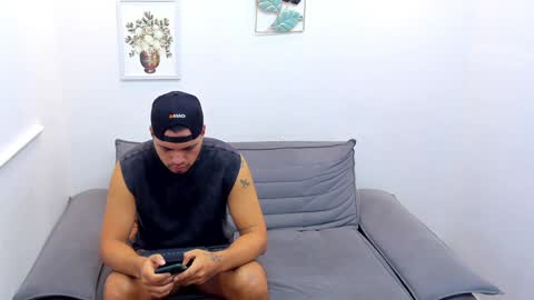 Snapshot of enrique_villa23 chatting on December 30, 2024, 3:35 pm enrique online show from December 30, 2024, 3:35 pm