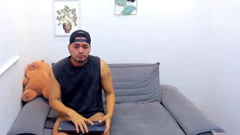 Snapshot of enrique_villa23 chatting on December 30, 2024, 7:21 pm enrique online show from December 30, 2024, 7:21 pm