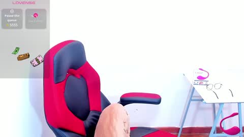 Snapshot of enrique_villa23 chatting on February 6, 2025, 5:09 pm enrique online show from February 6, 2025, 5:09 pm