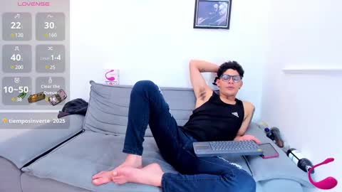 Snapshot of enrique_villa23 chatting on February 7, 2025, 6:34 pm enrique online show from February 7, 2025, 6:34 pm