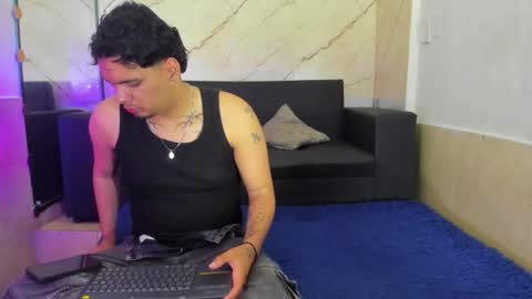 Snapshot of enrique_villa23 chatting on September 15, 2025, 12:38 pm enrique online show from September 15, 2025, 12:38 pm