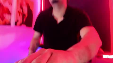 Snapshot of enrique_villa23 chatting on September 24, 2025, 12:08 pm enrique online show from September 24, 2025, 12:08 pm