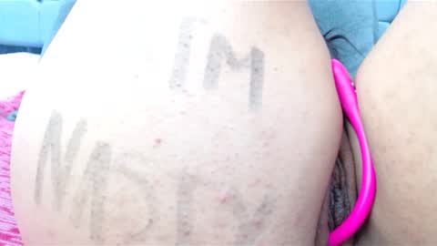 Snapshot of eny_dirty chatting on December 7, 2024, 6:37 pm Enny Dirty online show from December 7, 2024, 6:37 pm