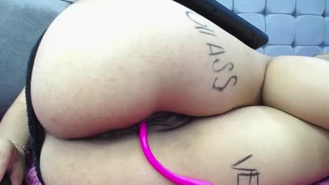 Snapshot of eny_dirty chatting on January 28, 2025, 7:00 pm Enny Dirty online show from January 28, 2025, 7:00 pm